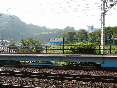 名立駅ホームから南を望,南側の風景