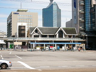 富山地方鉄道の駅舎