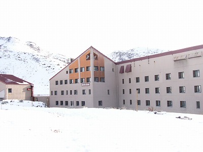 ホテル立山の裏側の外観