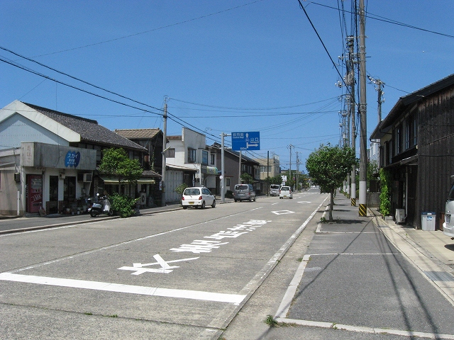 萩駅前のコンクリート舗装