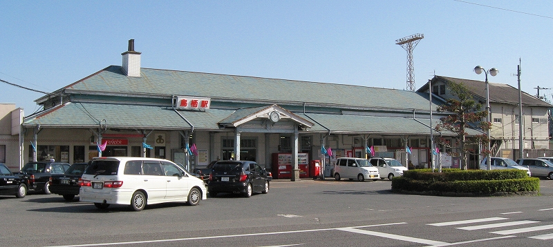 鳥栖駅駅舎。
